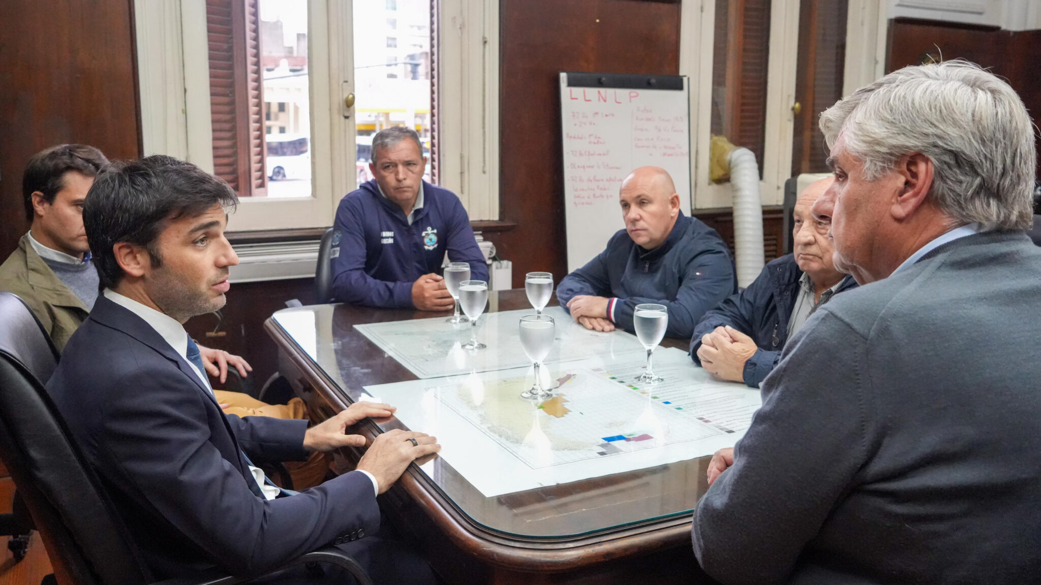 Torres reclamó a Nación el reinicio urgente de la prospección de langostino