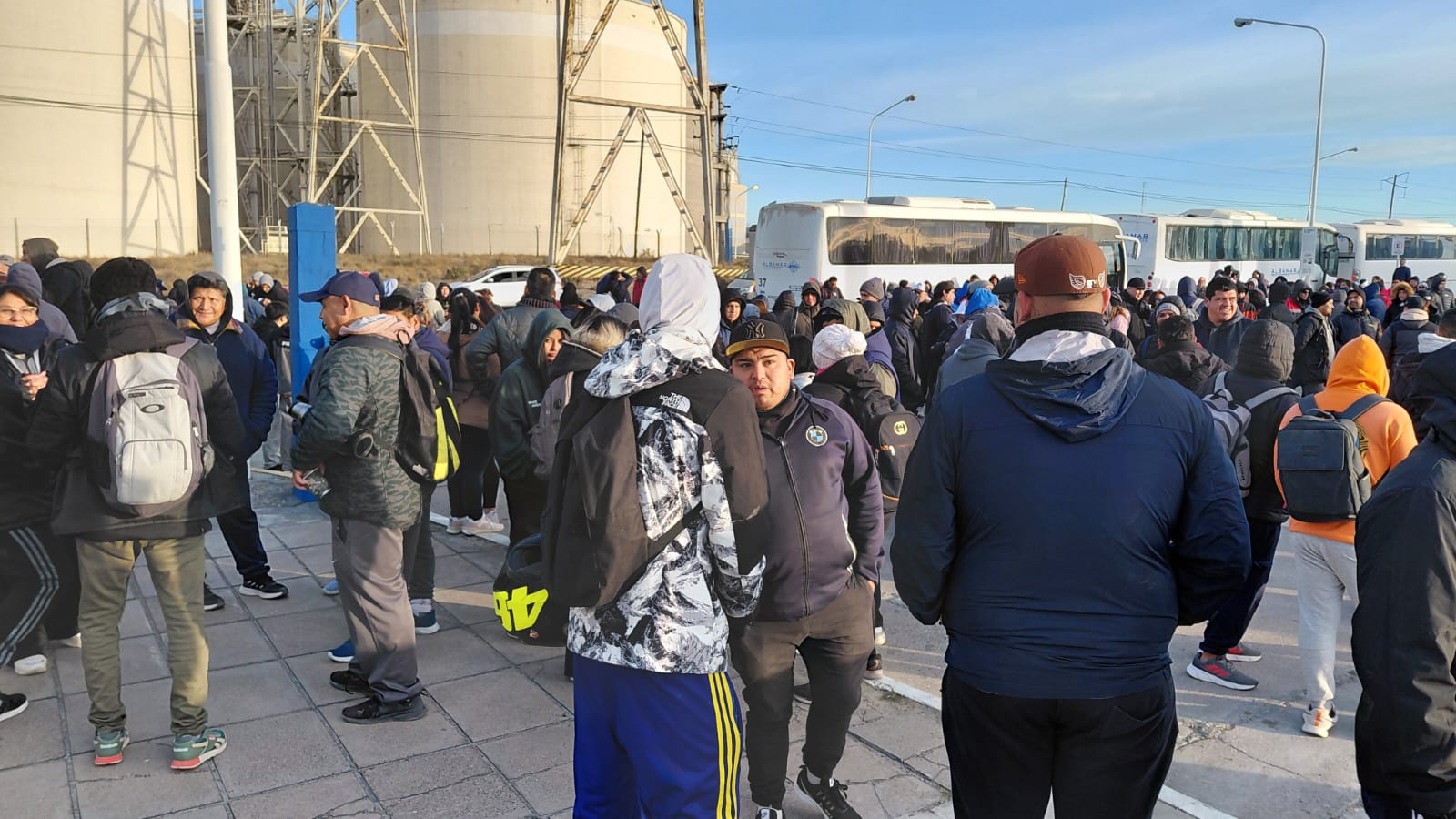 SOMU y STIA no ceden e impiden acceso al puerto de Madryn