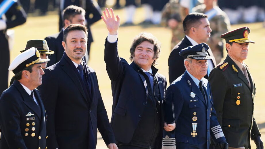 Etiquetas: acto, Día de la Bandera, Fuerzas Armadas, Javier Milei