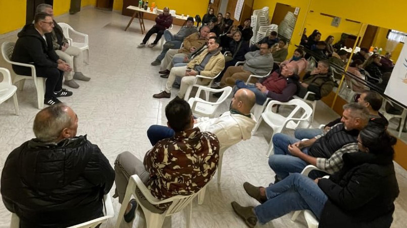 Ricardo Bustos encabezó una convocatoria en Esquel de cara a las legislativas 2025