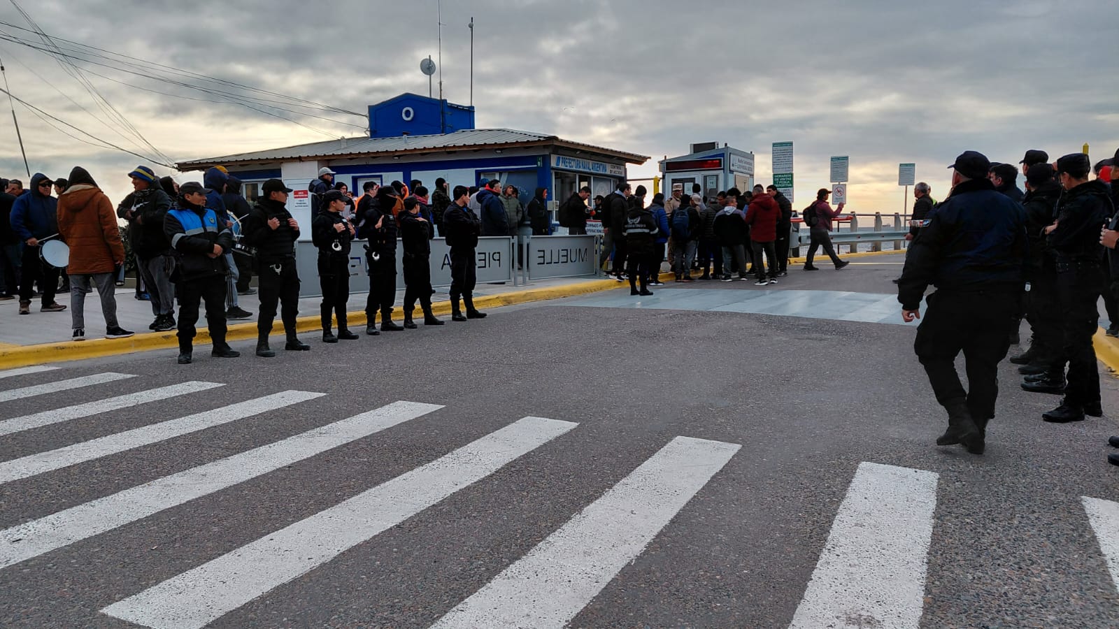 Reclamo del SOMU en el muelle Piedra Buena