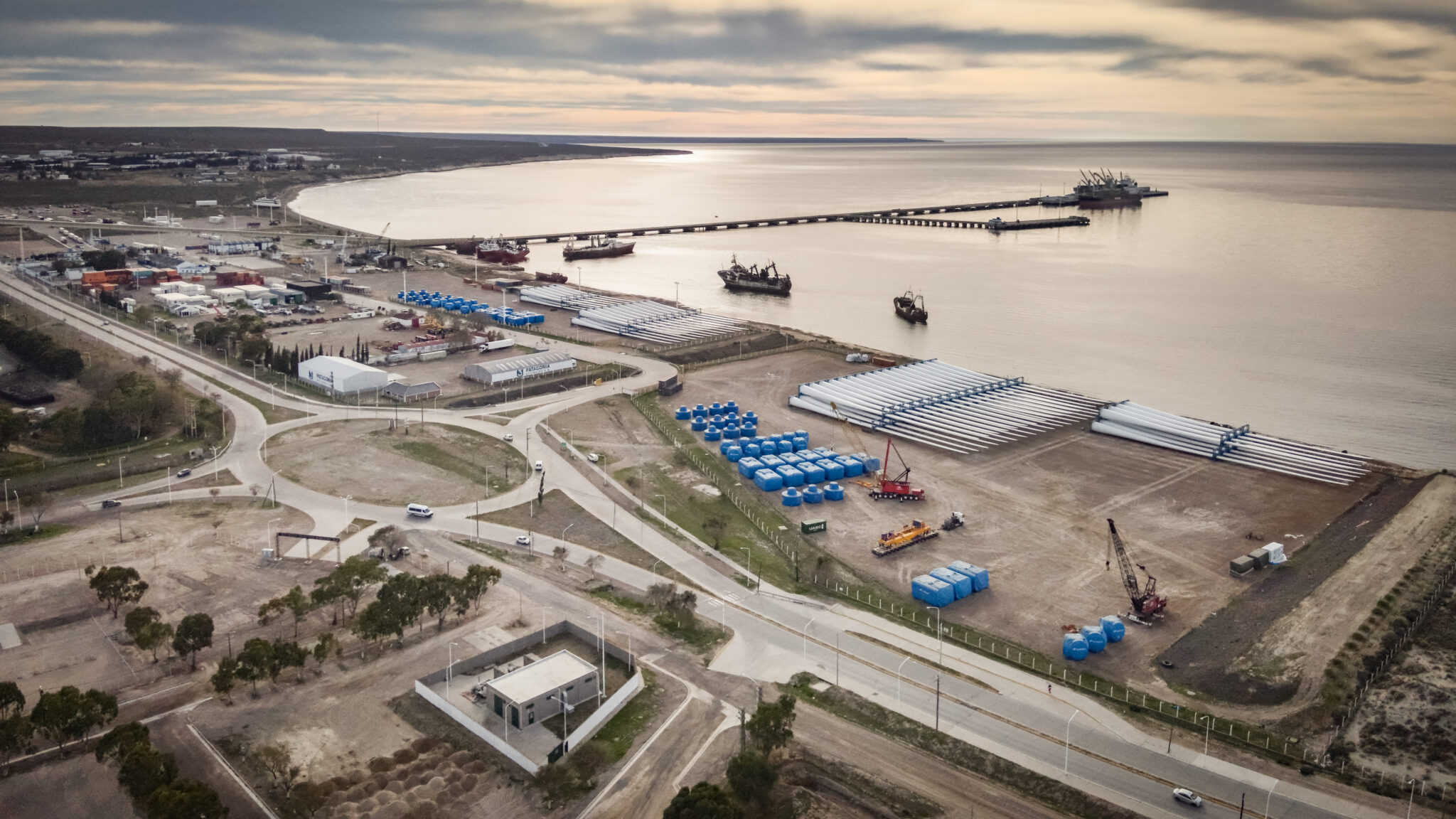 El muelle Piedra Buena tendrá conexión directa a la red interna de electricidad de Aluar