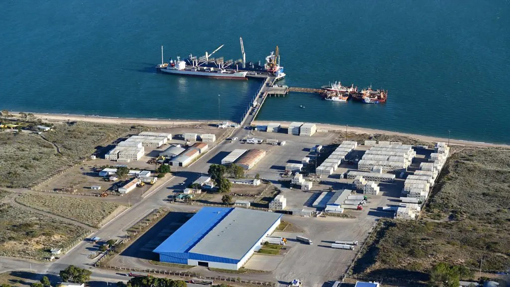 Weretilneck anticipó que «en septiembre llega el acero para las obras» para VMOS