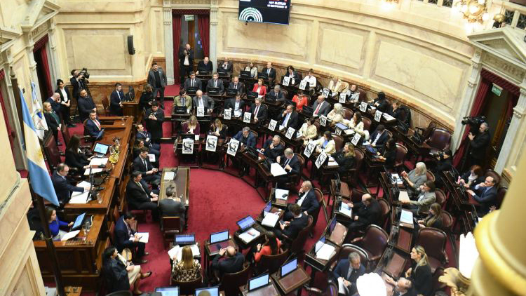 El Senado aprobó el aumento en jubilaciones y la moratoria previsional