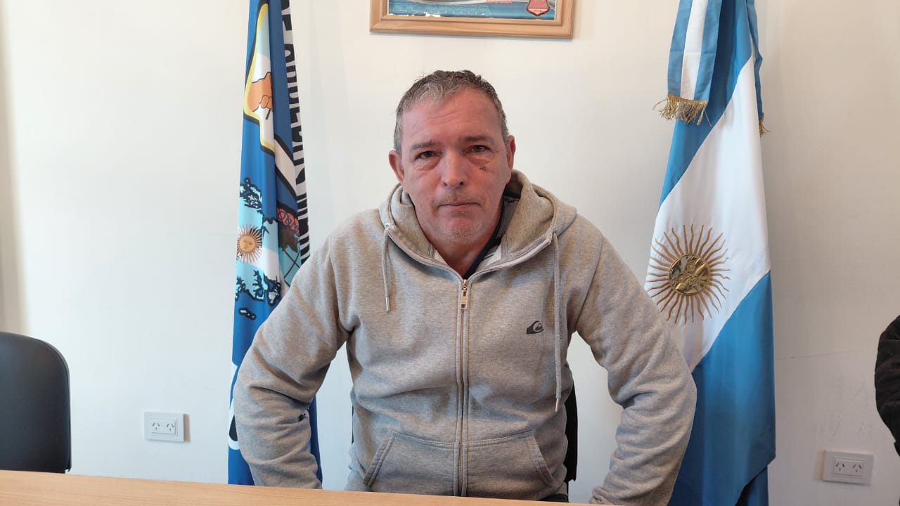 Zapata pidió al Gobernador que escuche a los marineros y actúe ante el conflicto