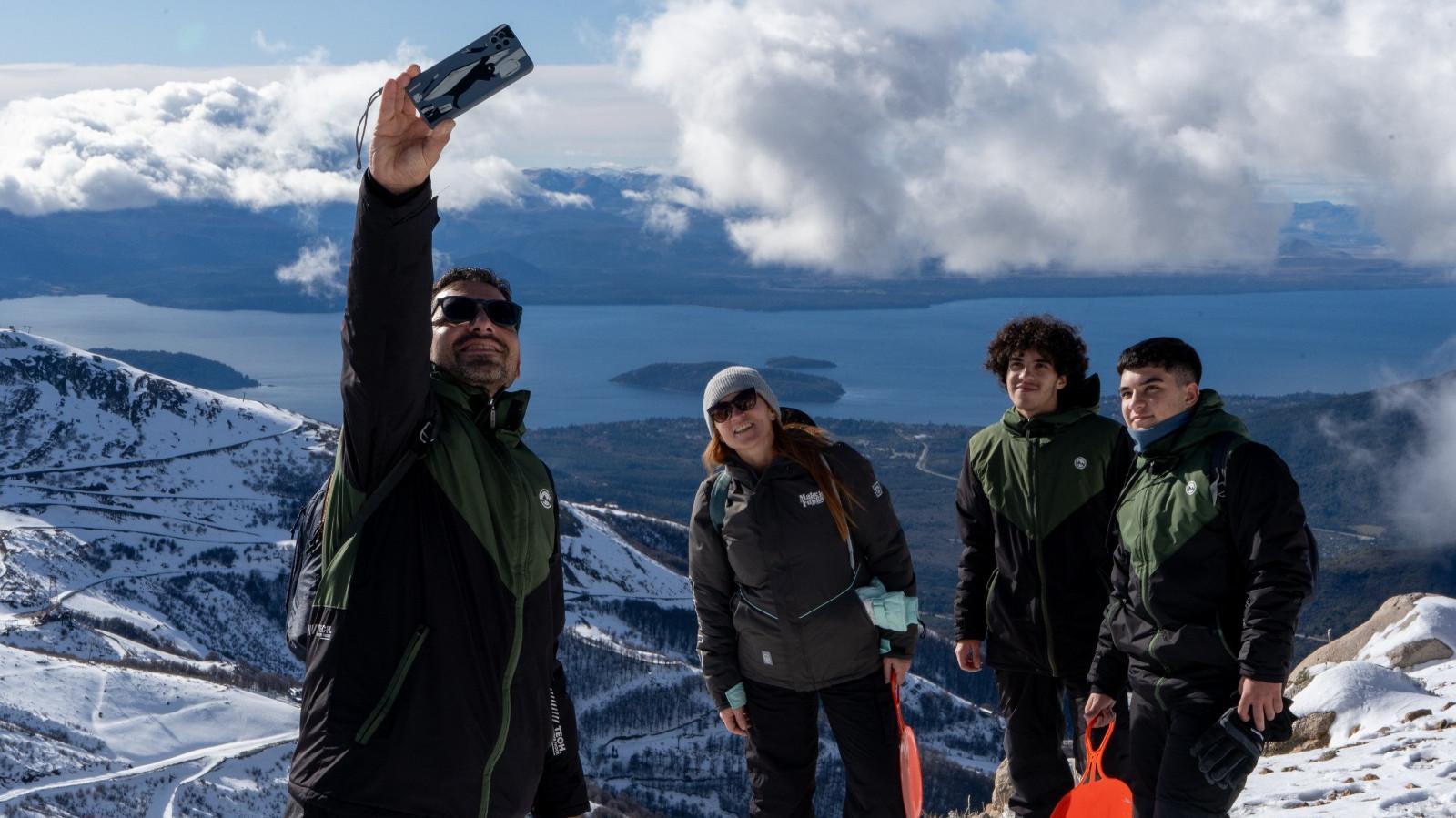 Con auge de turismo extranjero Bariloche espera más de 1000 vuelos este mes
