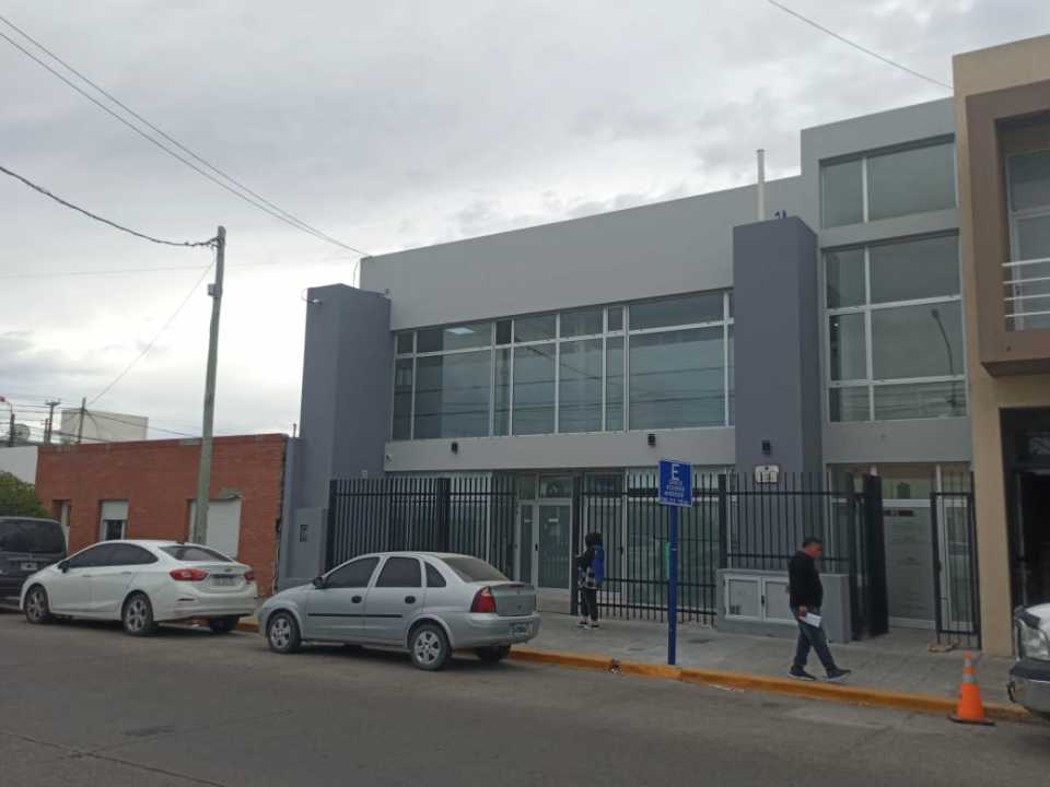 Tres meses de prisión para un joven que intentó robar una computadora en Playa Unión
