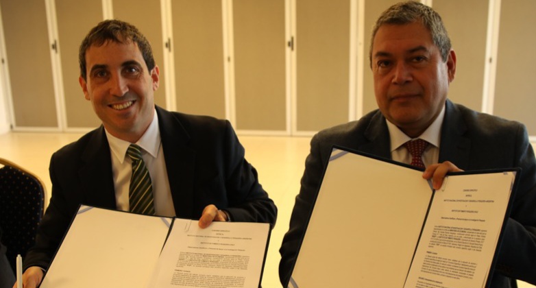 INIDEP e IFOP de Chile fortalecen la cooperación científica con nuevos convenios