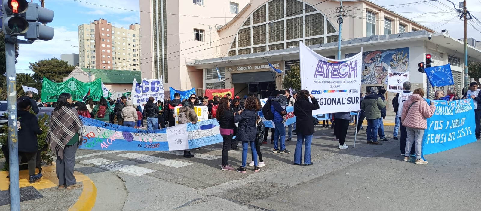 Estatales también se movilizaron en Comodoro en sintonía con la protesta provincial