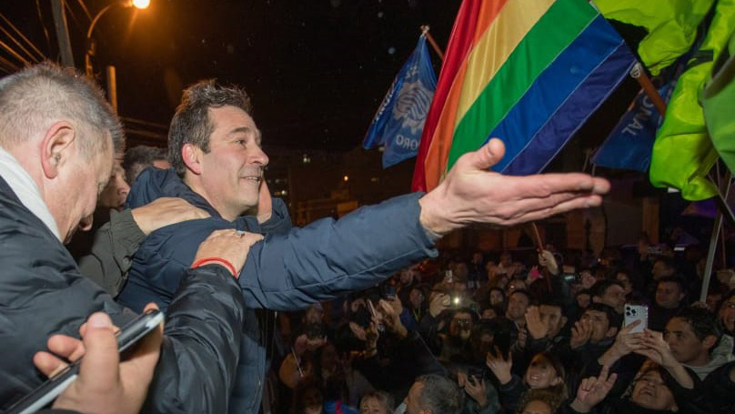 Luque se declaró ganador de la interna peronista