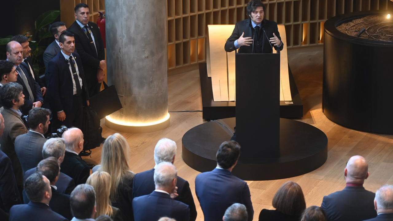 Milei acusó a la oposición de promover «proyectos que buscan romper el equilibrio fiscal»