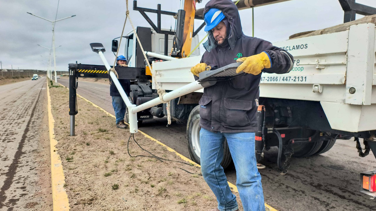 Instalan luces led en distintos puntos de Puerto Madryn