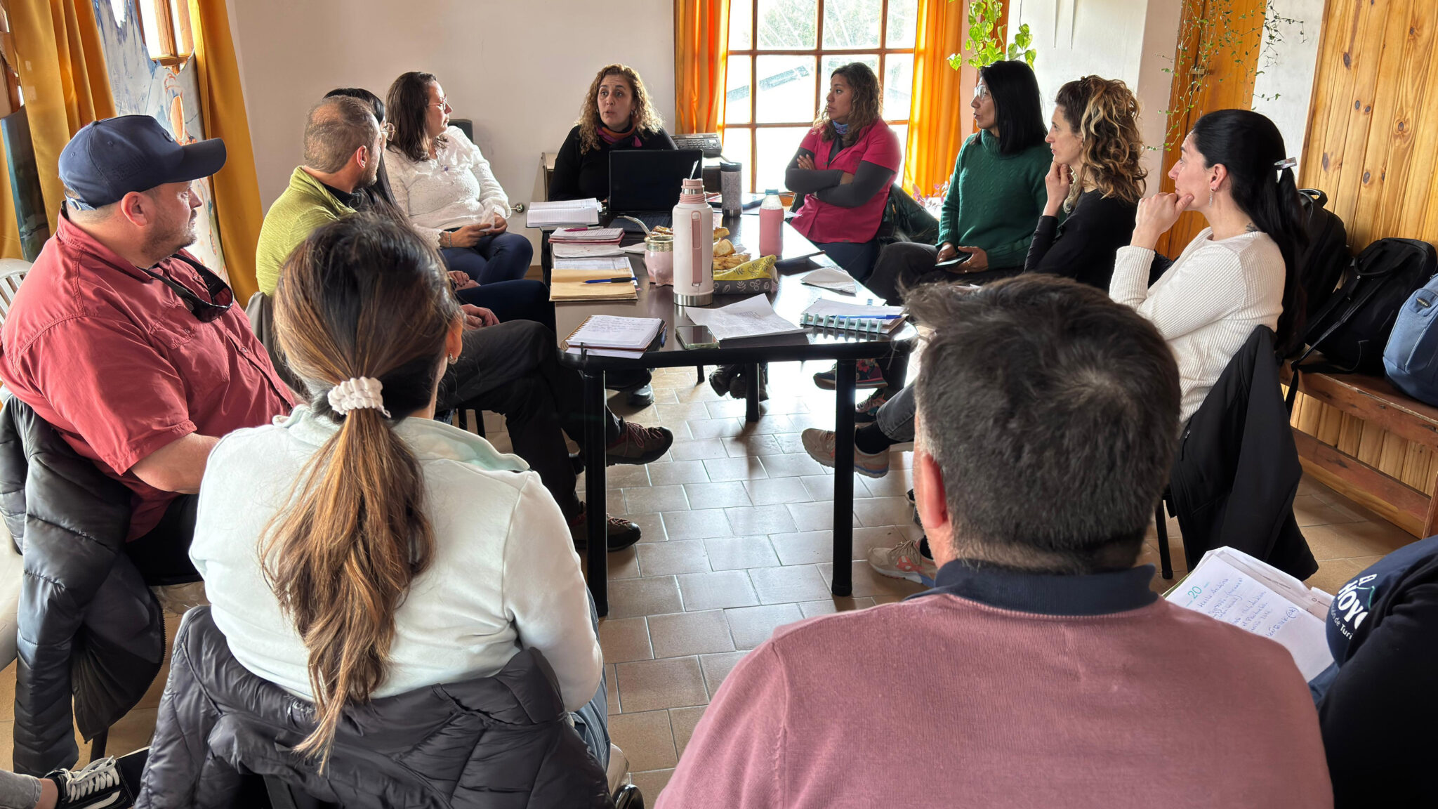 Buscan regular y ordenar los senderos de la Cordillera
