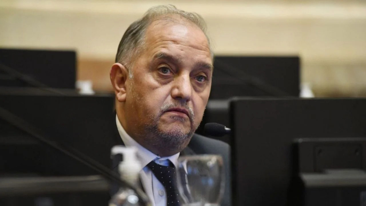 Linares cargó contra los gobernadores dialoguistas