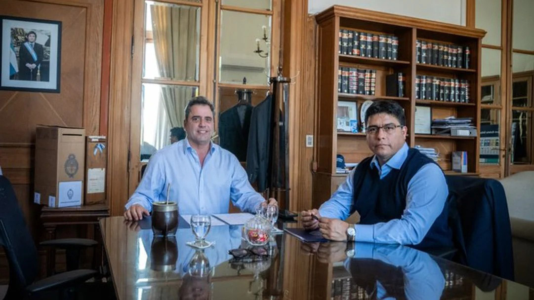 Claudio Vidal gestiona ante el Ministro del Interior