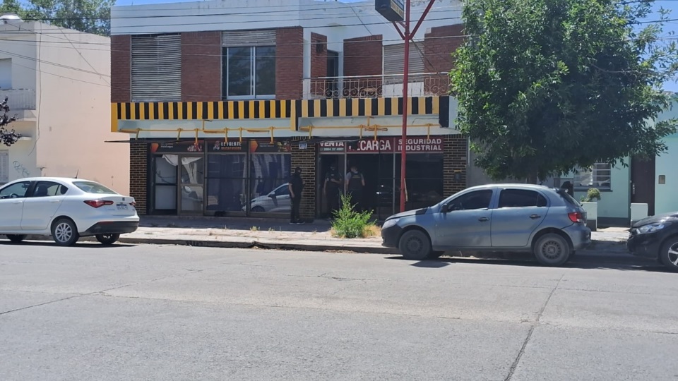 Allanamientos en propiedades usurpadas de Trelew