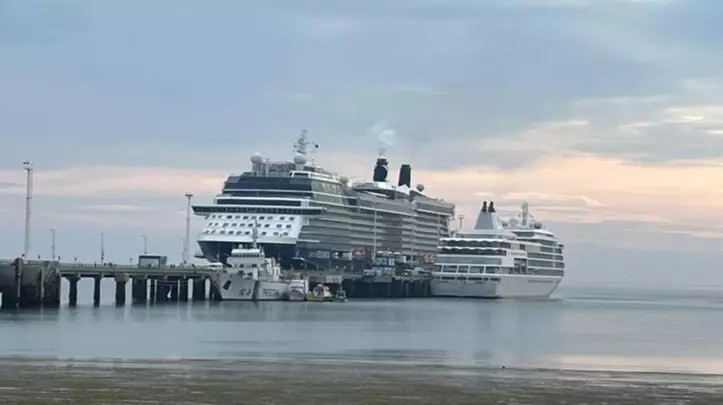 Silver Whisper y Celebrity Equinox, postal del día en Puerto Madryn