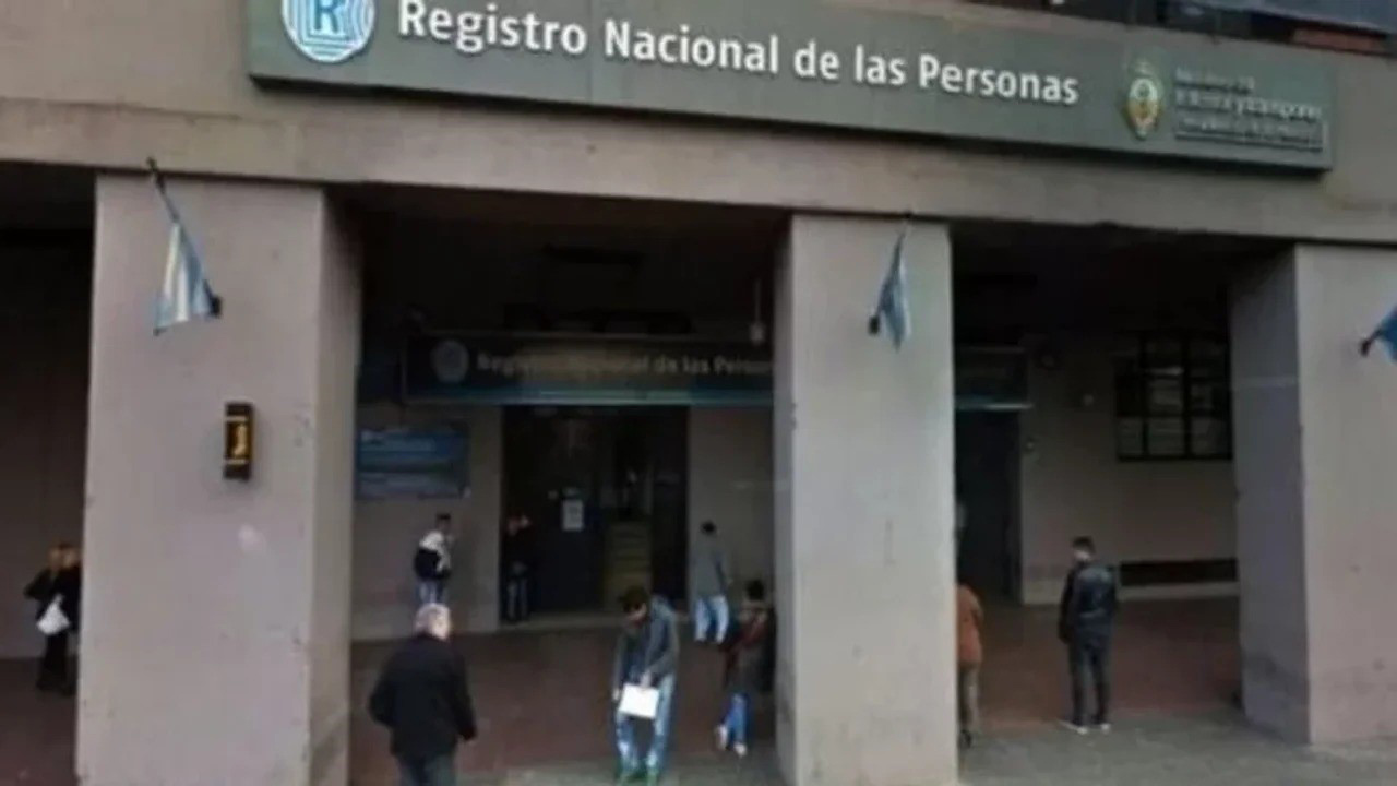 Éxodo de funcionarios nacionales