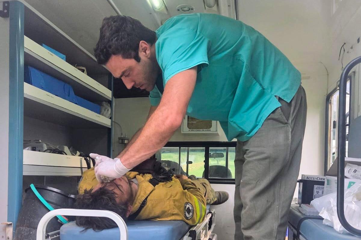 Por la emergencia ígnea, despliegan operativo de salud en la Cordillera