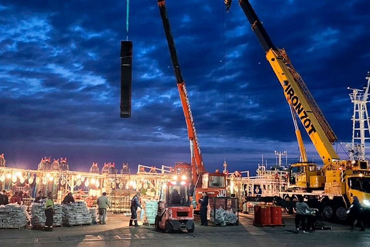 Puerto Deseado incrementa su operatividad con la Temporada de Calamar