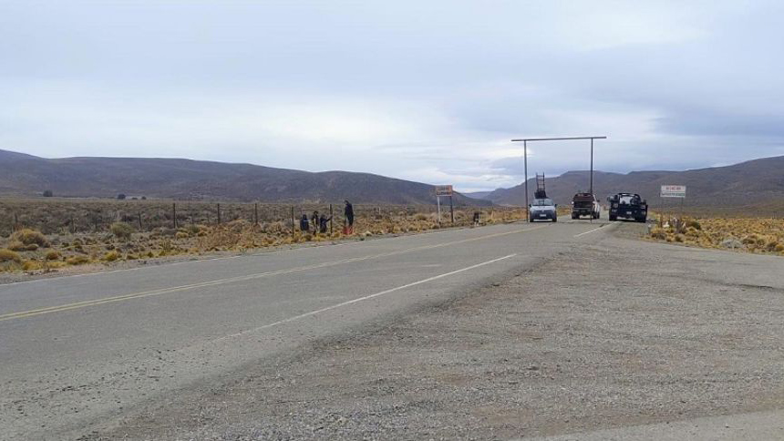 Polémica por una tranquera en una ruta de Chubut