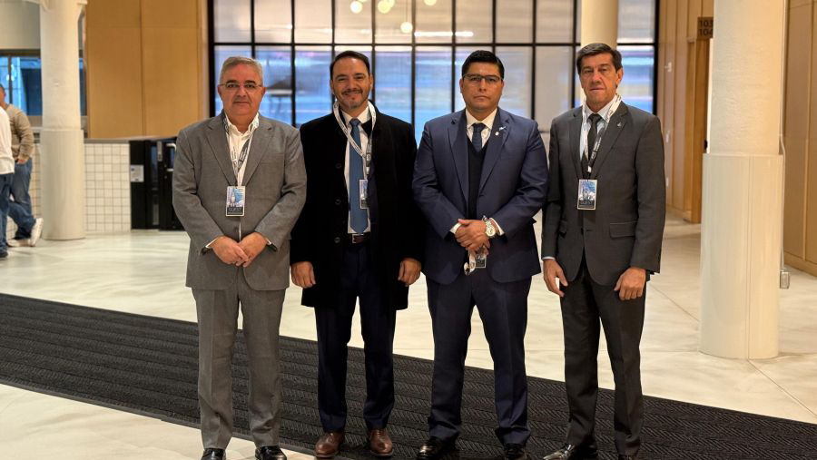 Claudio Vidal expone en Nueva York el potencial productivo de Santa Cruz