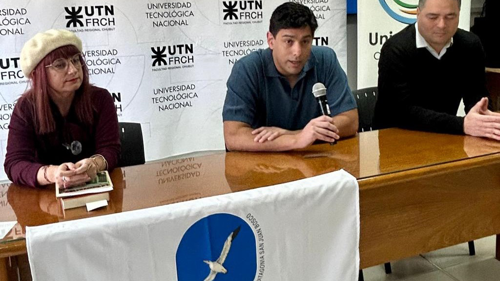 Universidades convocan a una marcha federal de antorchas en defensa de la educación pública