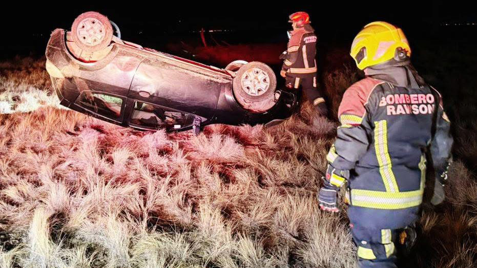 Vuelco en Ruta 25, entre Rawson y Trelew