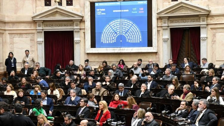 Fracasó en Diputados la sesión pedida por la oposición para tratar el caso Adorni