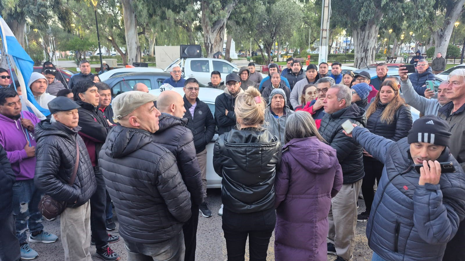 Taxistas y remiseros rechazan la regularización de aplicaciones de transporte