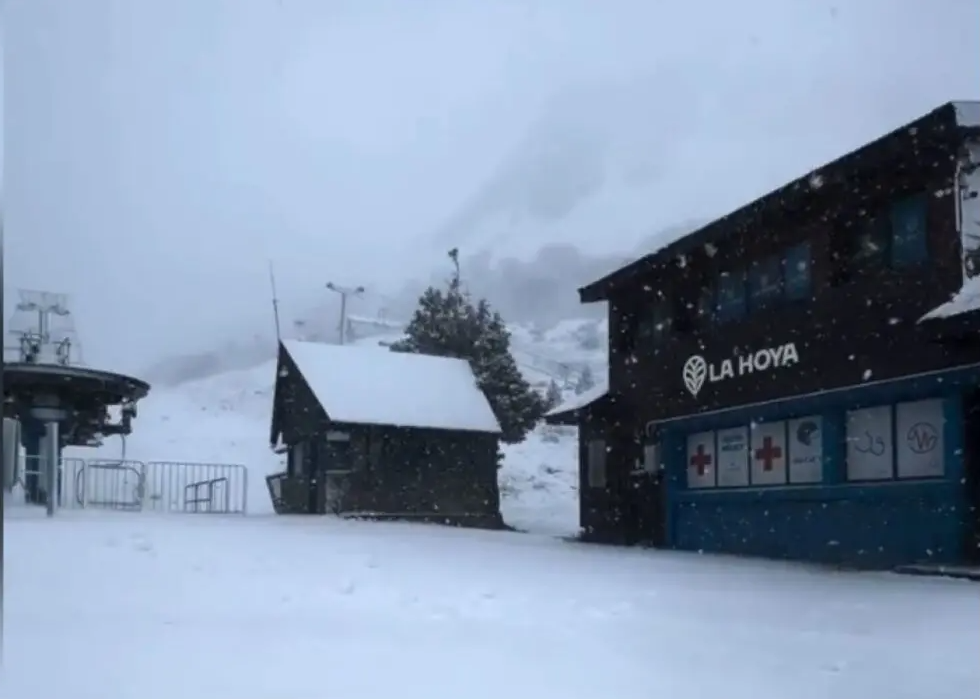 Ya hay más de 15 centímetros de nieve en el CAM La Hoya