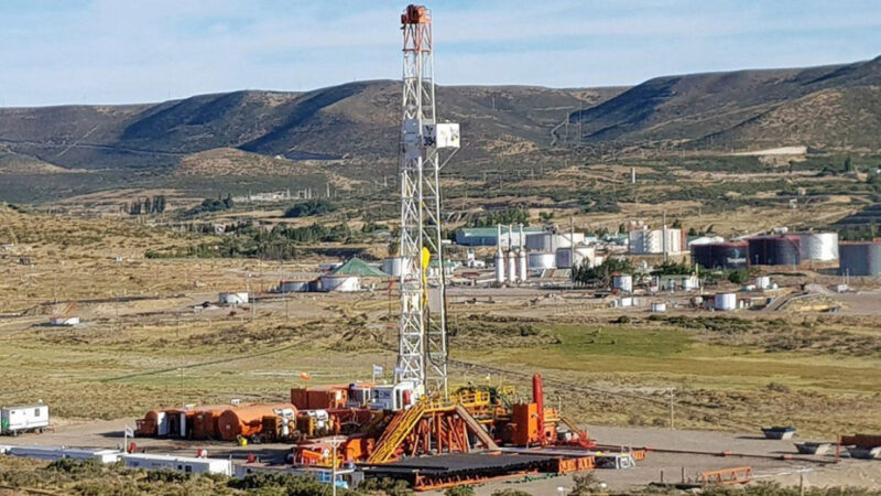 Un trabajador resultó herido al explotar una válvula de petróleo