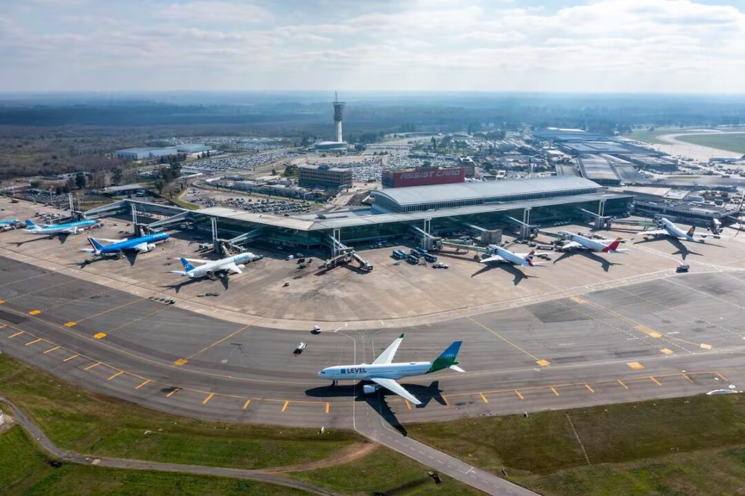 Este jueves y viernes, un paro afectará a todos los aeropuertos