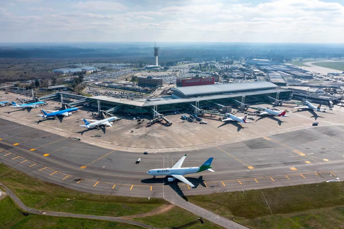 Este jueves y viernes, un paro afectará a todos los aeropuertos
