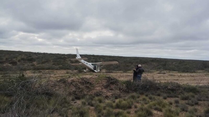 Aterrizaje de emergencia a la vera de Ruta 3